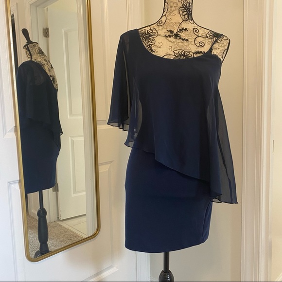 Dress - Picture 2 of 3